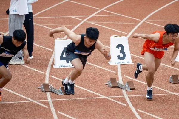 track and field sprint race